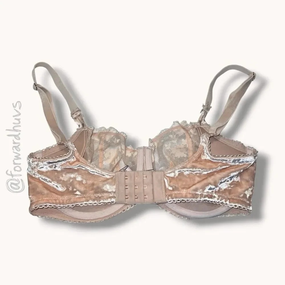 Victoria’s Secret Lace & Velvet Underwire Bra – Size 34DDD